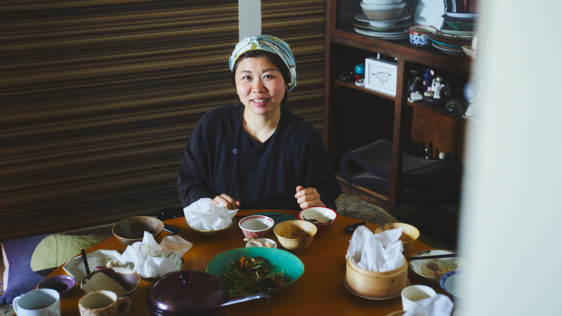 まるで遊牧民が住む家のような、居心地のいい部屋