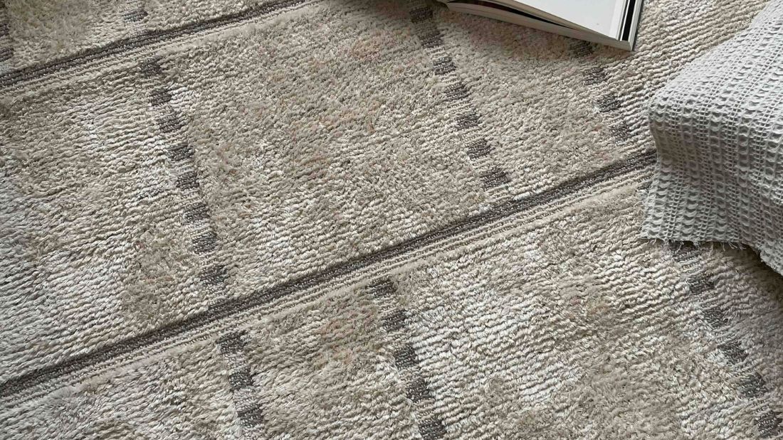 ラグで取り入れるのが最も効果的な理由